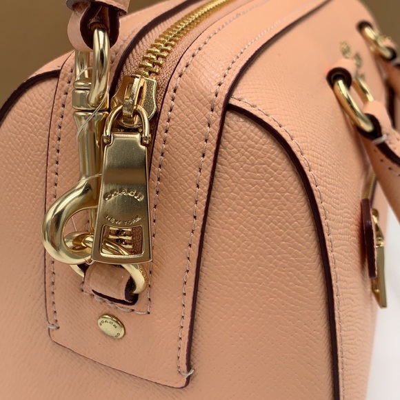 COACH ROWAN SATCHEL COLOR:
Gold/Faded Blush - Picture 9 of 16
